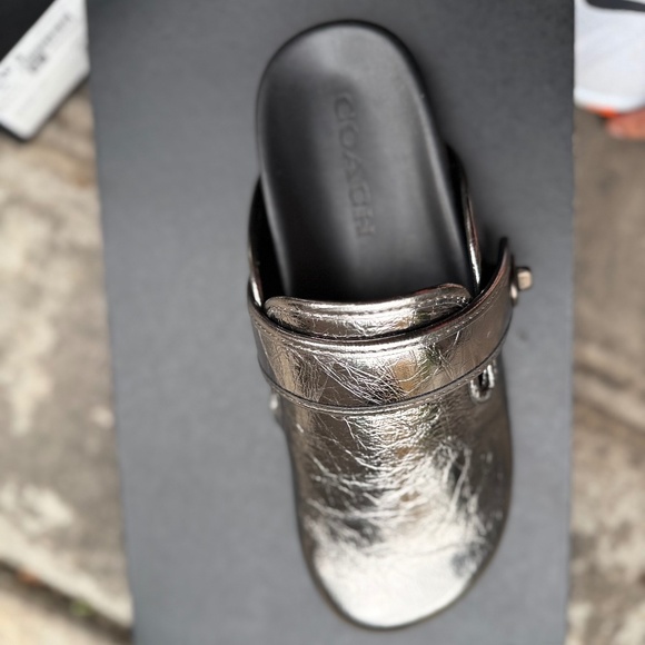 New🩶Coach Metallic Silver Blake Clog - Picture 6 of 6